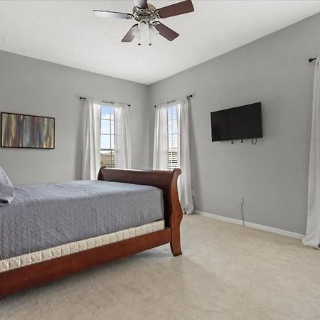 Long Stays! Lakefront - Gated Pool Home Orlando Eksteriør billede