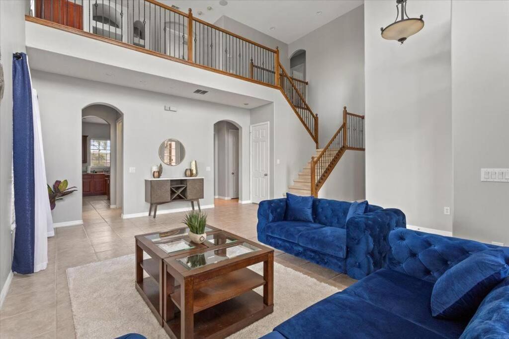 Long Stays! Lakefront - Gated Pool Home Orlando Eksteriør billede