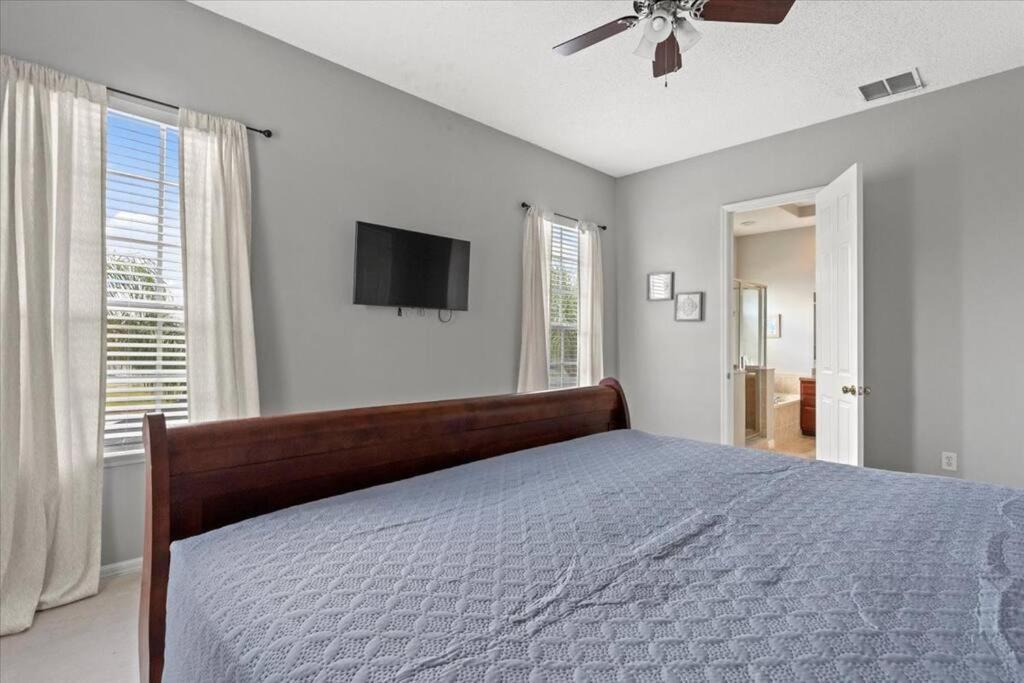 Long Stays! Lakefront - Gated Pool Home Orlando Eksteriør billede
