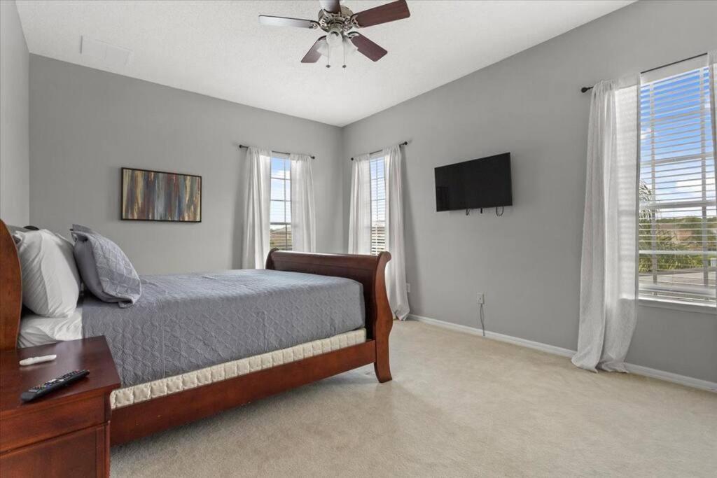 Long Stays! Lakefront - Gated Pool Home Orlando Eksteriør billede