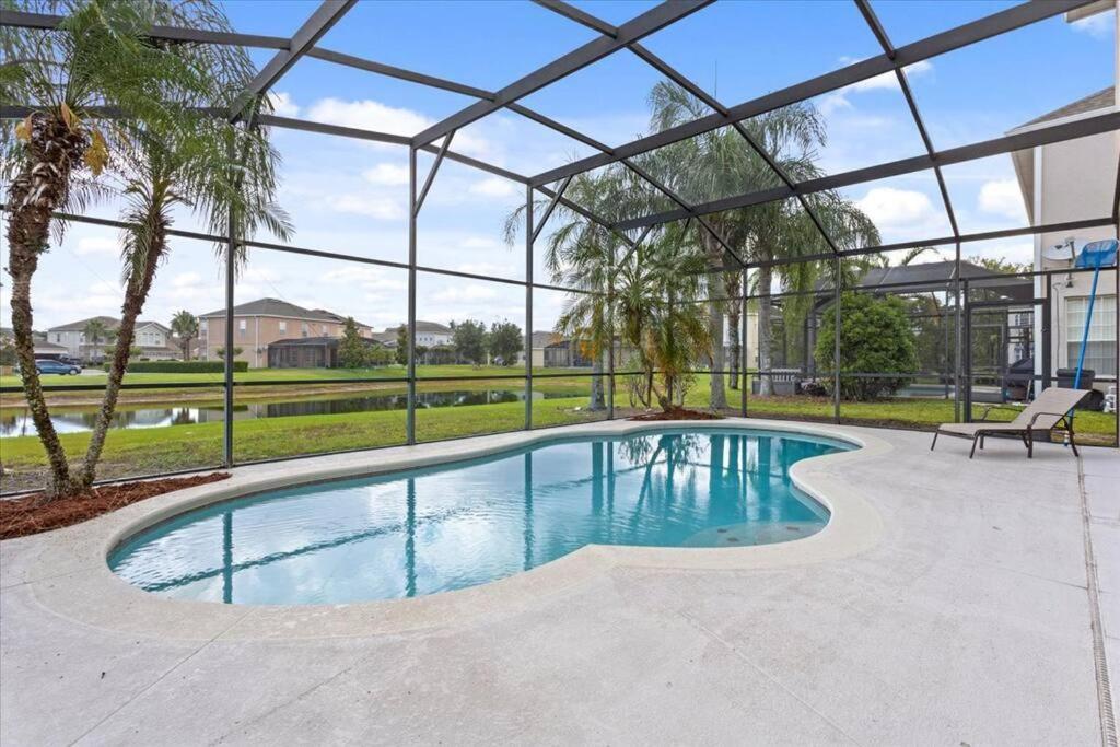 Long Stays! Lakefront - Gated Pool Home Orlando Eksteriør billede