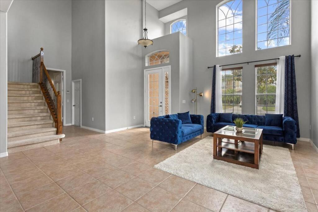 Long Stays! Lakefront - Gated Pool Home Orlando Eksteriør billede